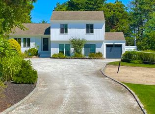 82 Blackwatch Ct, Southampton, NY 11968