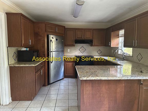 3rd image of 3911 NW 18th Pl
