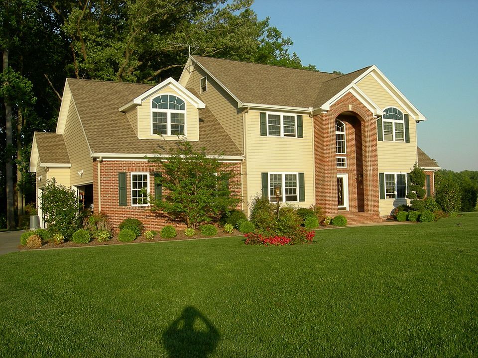 3285 Blue Heron Way