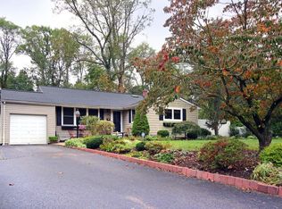 105 Riverbrook Ave, Lincroft, NJ 07738