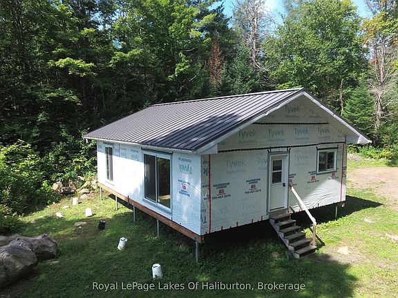 2nd image of 1337 Irish Line Rd