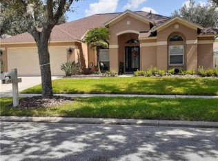 9421 Hunters Pond Dr, Tampa, FL 33647