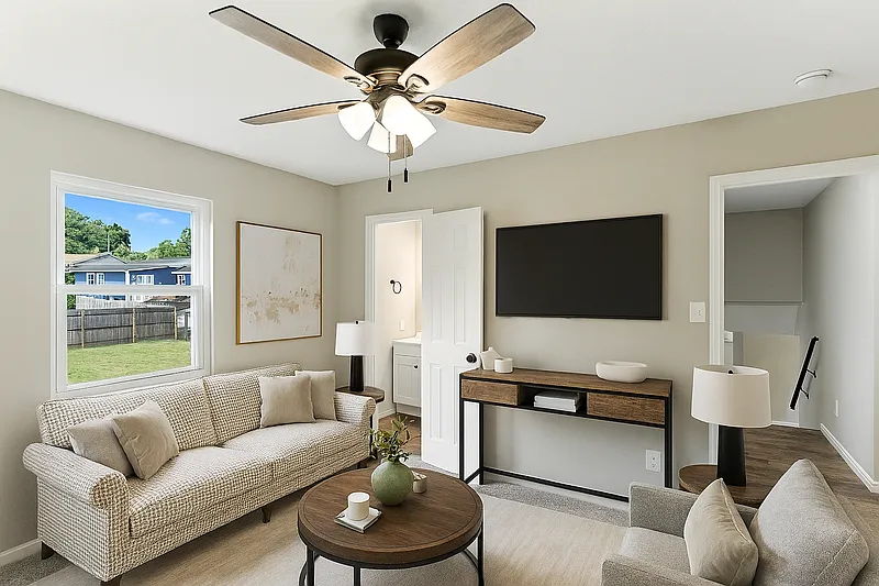 4 bed, 2.0 bath, 1344 sqft, $1,950 — Photo 3