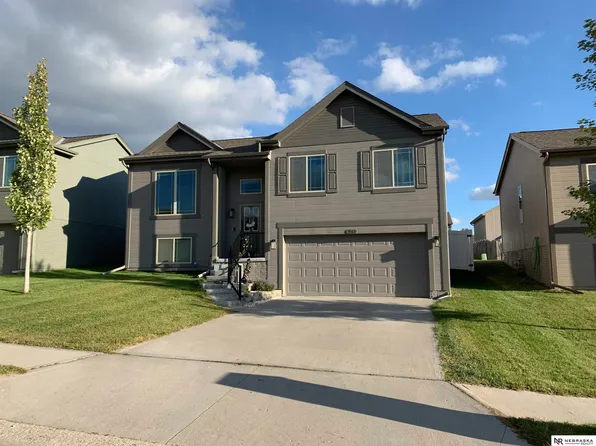 9163 Hanover St, Omaha, NE 68122