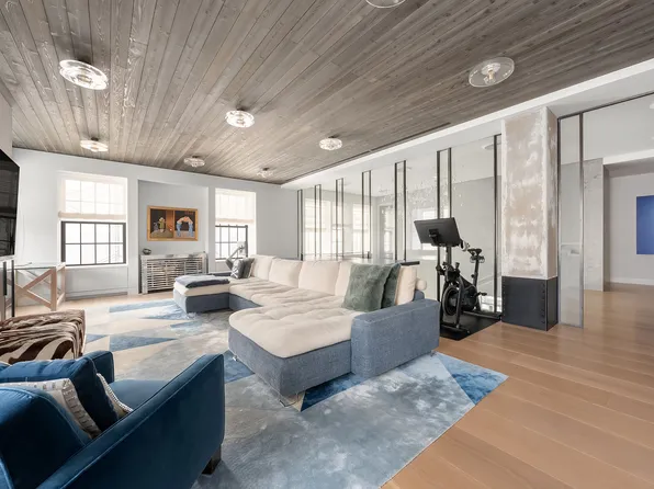 730 Park Avenue image 18 of 20