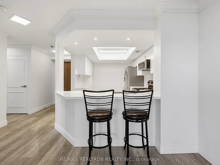 7440 Bathurst St #608 — Photo 7