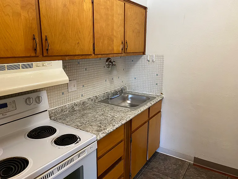 209 Castellano Dr #8 — Photo 6