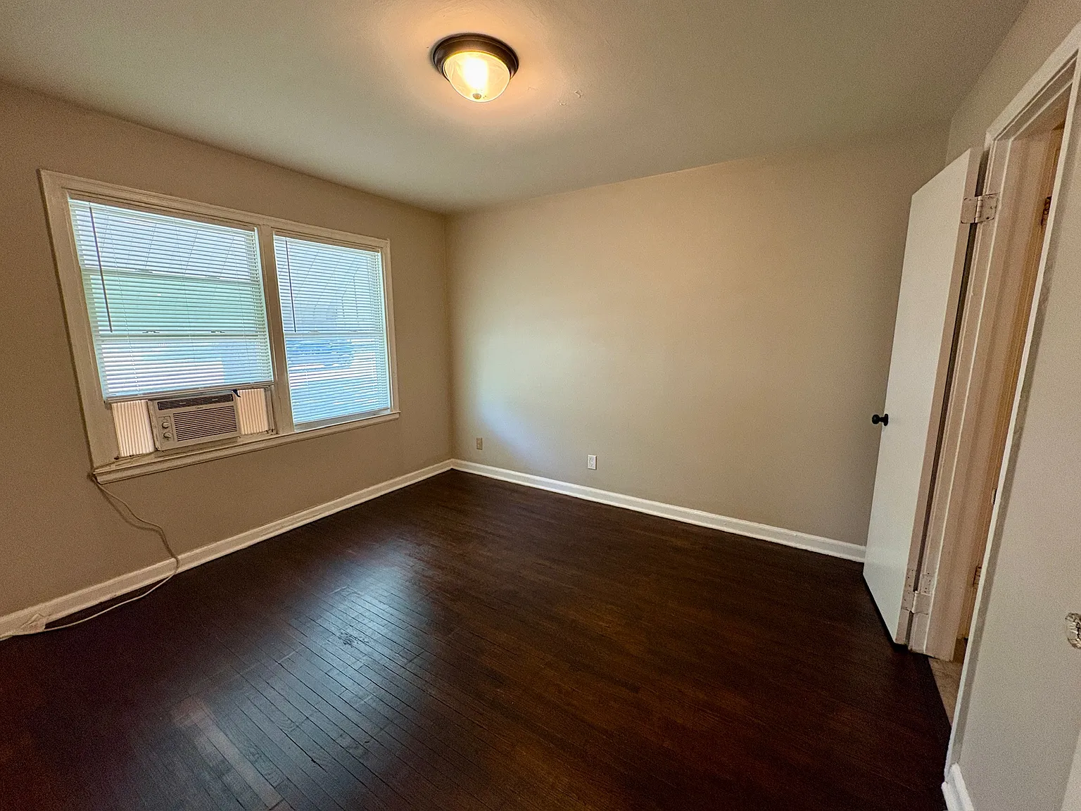 1 bed, 560 sqft, $550 — Photo 2