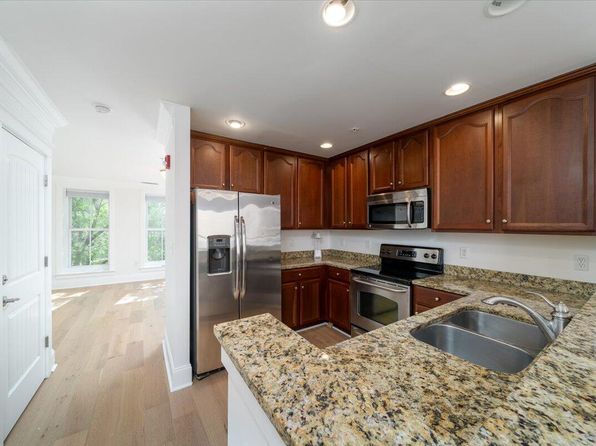 732 S Shelmore Blvd APT 201