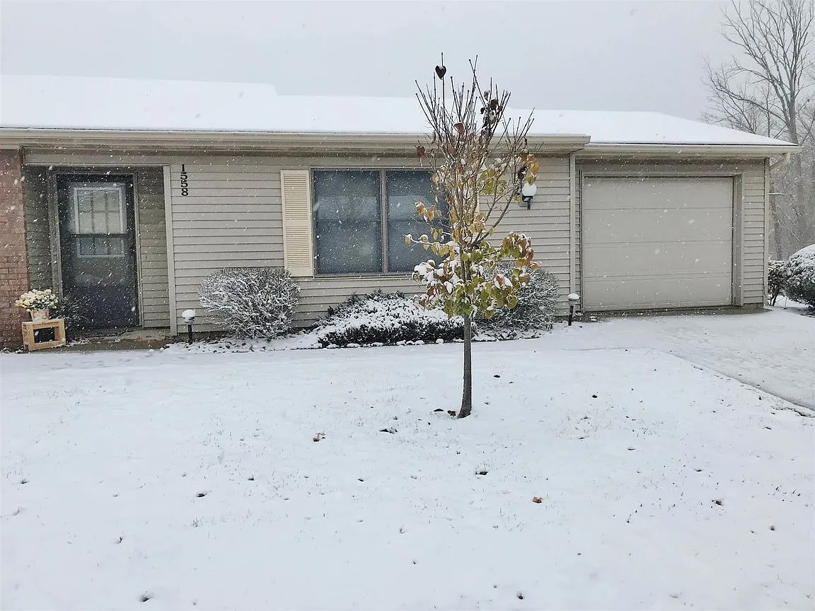 1558 E Kammerer Rd photo 1