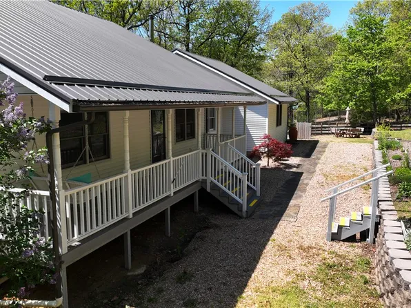69 County Road 1141, Eureka Springs, AR 72632