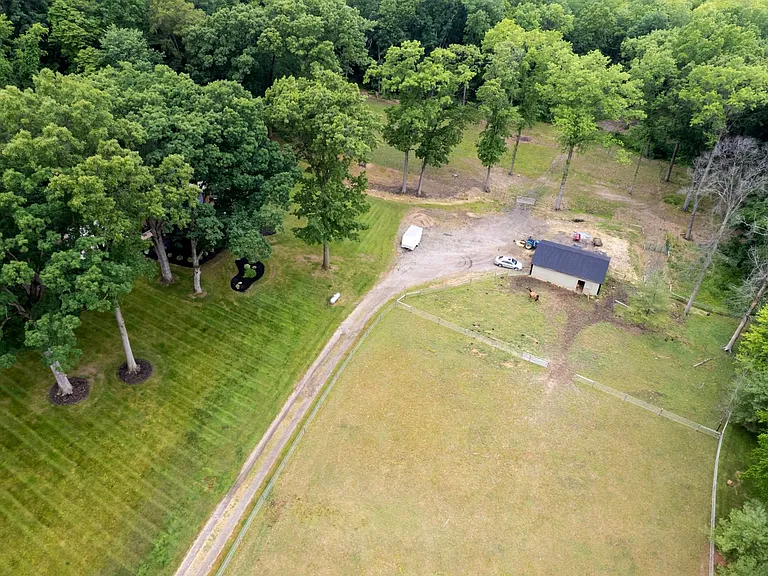 9990 Fraze Rd — Photo 26
