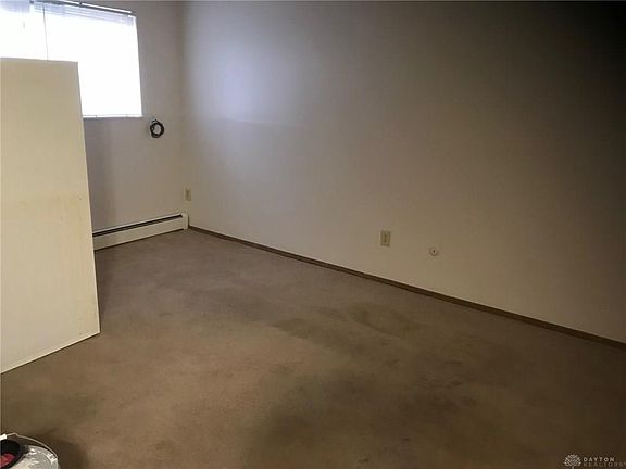 4th image of 1355 Ohmer Ave