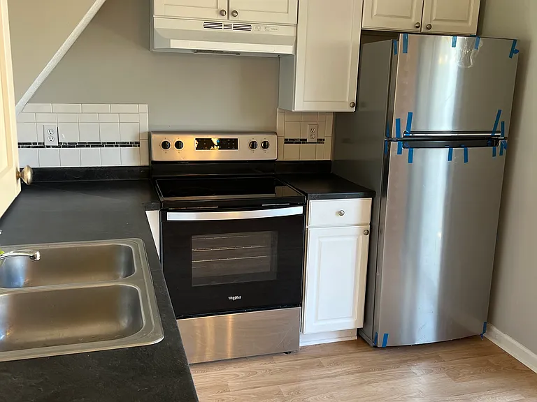 844 Pineway Dr — Photo 3