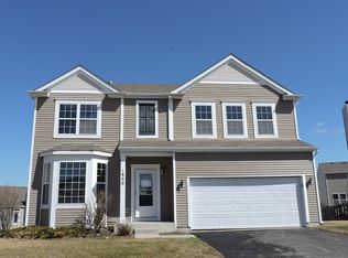 1860 Sebastian Dr, Woodstock, IL 60098