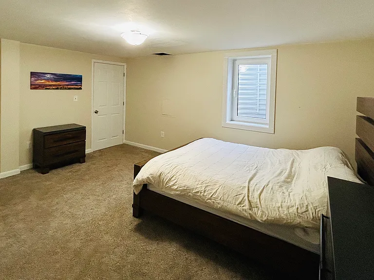 628 W Easter Pl — Photo 2