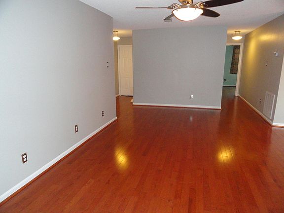 4th image of 12105 Greenway Ct APT 189