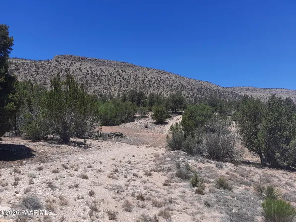1240 N Shadow Mountain Pkwy, Seligman, AZ 86337