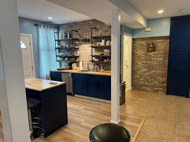 709 Hammond St #2 — Photo 6