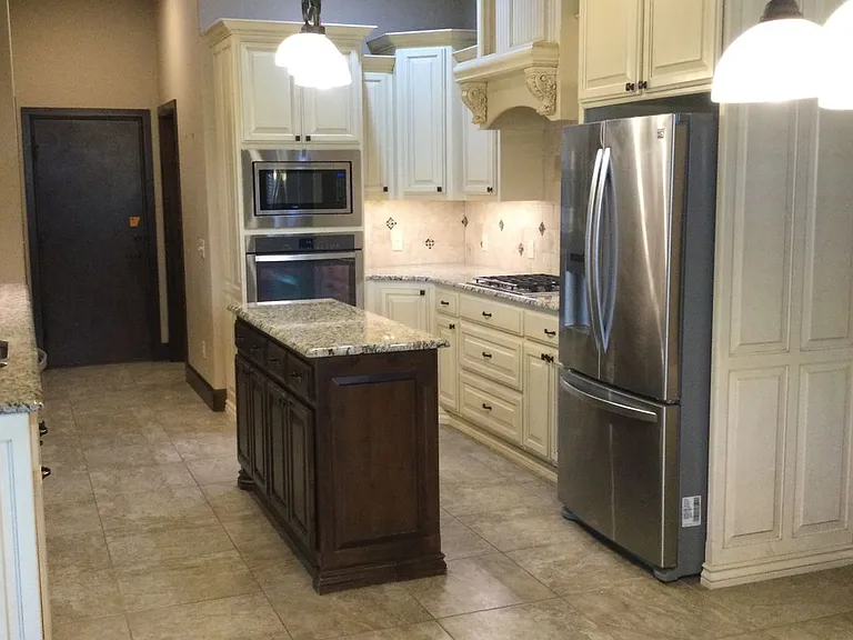 17409 Melville Ln — Photo 16