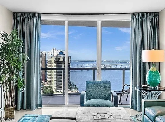 3000 Oasis Grand Blvd #2402