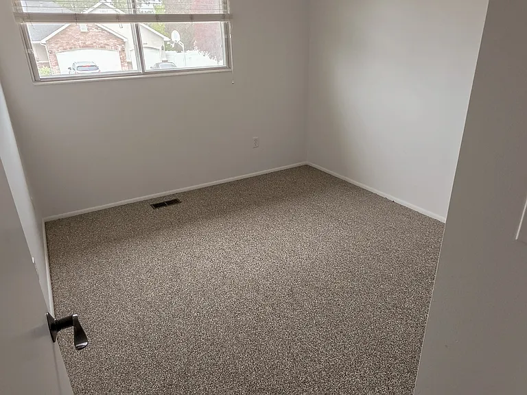 2222 E 6525 S — Photo 18