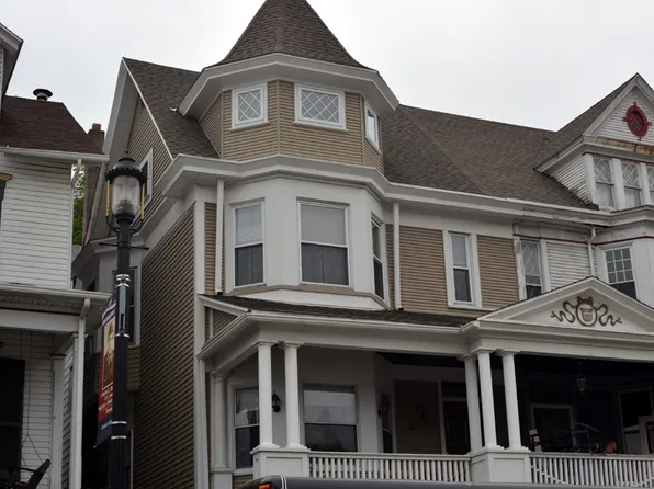 238 W Broad St, Tamaqua, PA 18252