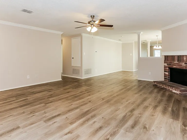 2365 White Pine Dr — Photo 6