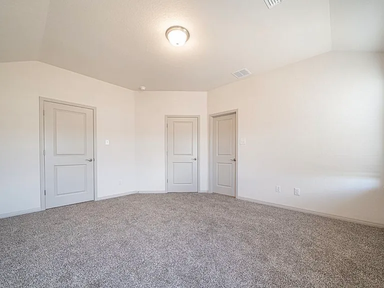 7608 Magnolia Vlg #102 — Photo 6