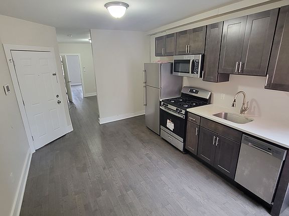 3rd image of 115 Brunswick St