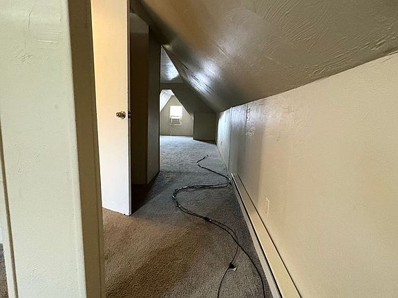 2nd image of 1487 Genesee Rd #3