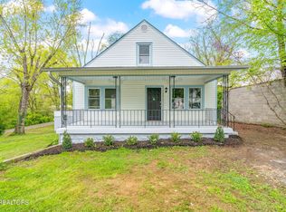 322 Unaka St, Clinton, TN 37716