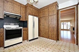 5th image of 2686 43rd Ave