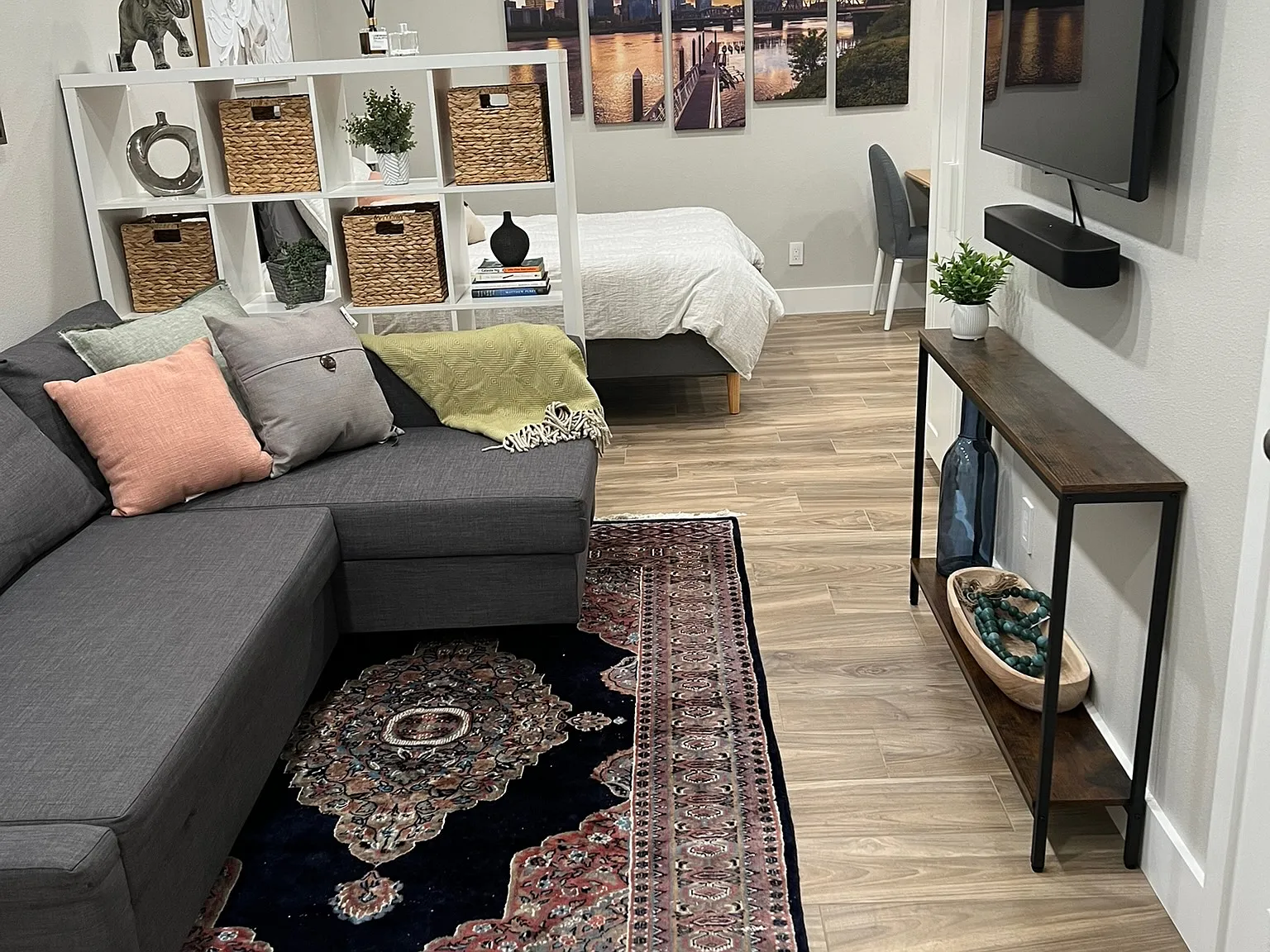 Studio, 300 sqft, $1,595 — Photo 1