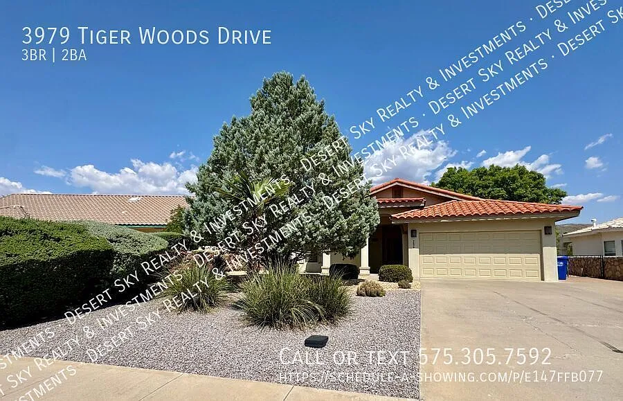 3 Bedroom 2 Bathroom Home — Photo 2