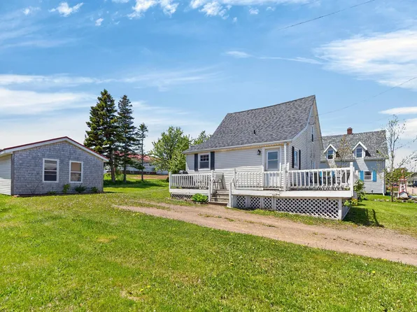 105 Riverside Dr, North Rustico, PE C0A 1X0