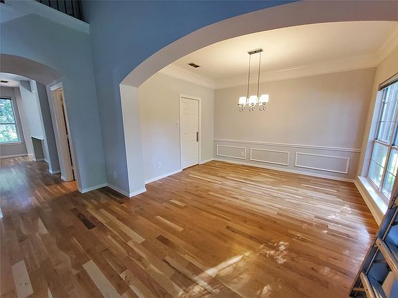 2nd image of 5526 Cold Springs Dr