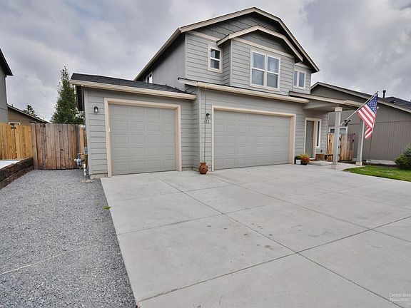 2nd image of 612 SE Glencoe Pl