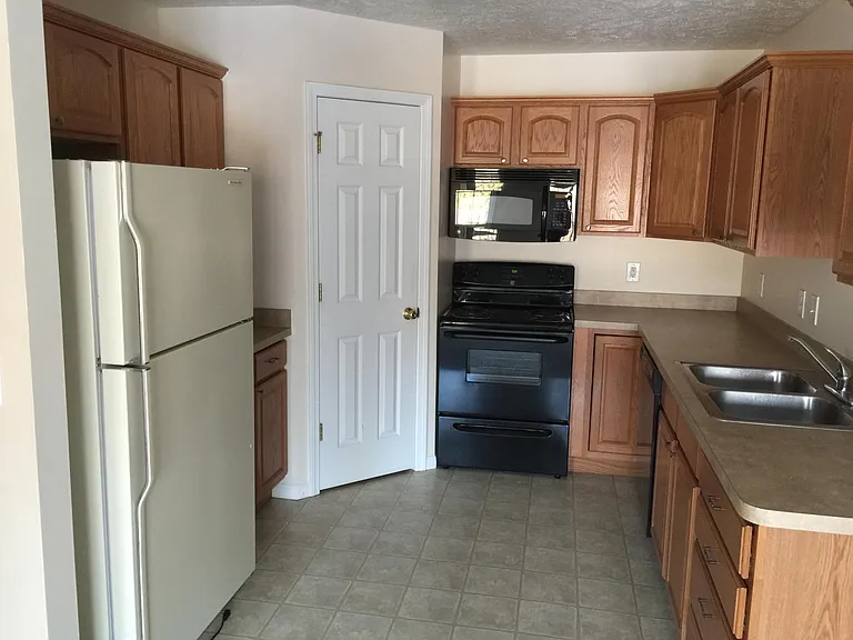 131 W Webb Dr — Photo 7