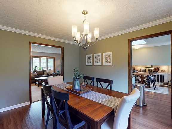 2nd image of 5492 Yellowstone Dr