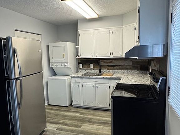3rd image of 610 Park Ave APT 16
