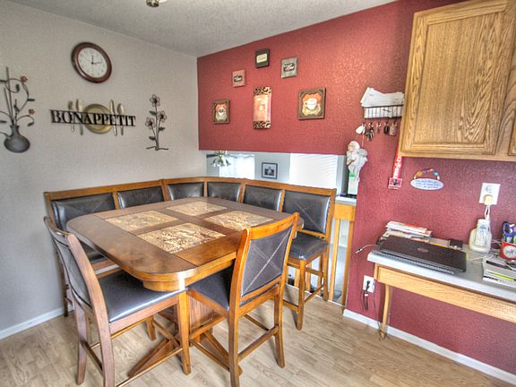 Convenient Breakfast Nook