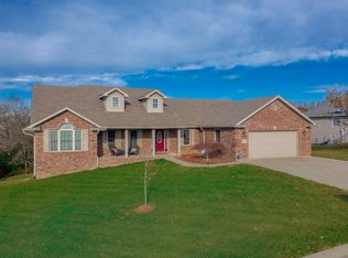 1184 Choctaw Ridge Dr, Holts Summit, MO 65043
