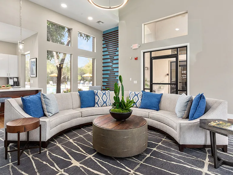 Kota North Scottsdale — Photo 15