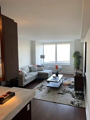 Rented by BLU Real Estate | media 15