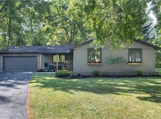 43 Moorgate Ct, East Amherst, NY 14051