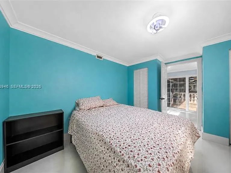 5862 W 2nd Ct #5862 — Photo 12