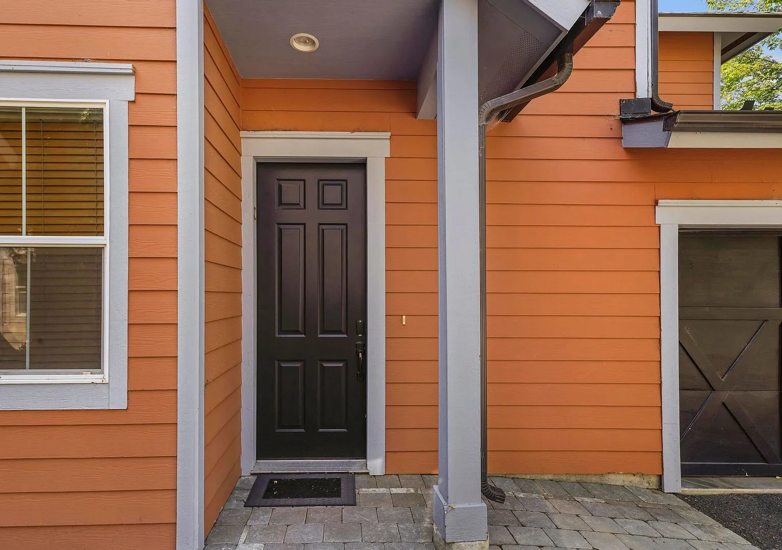 2 Bdrm 2 bath — Photo 2
