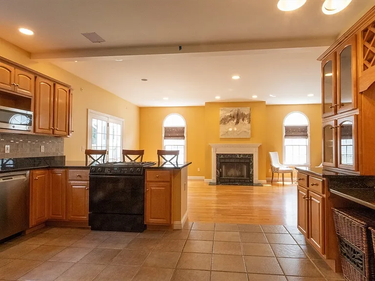 62 Garden St #62 — Photo 5