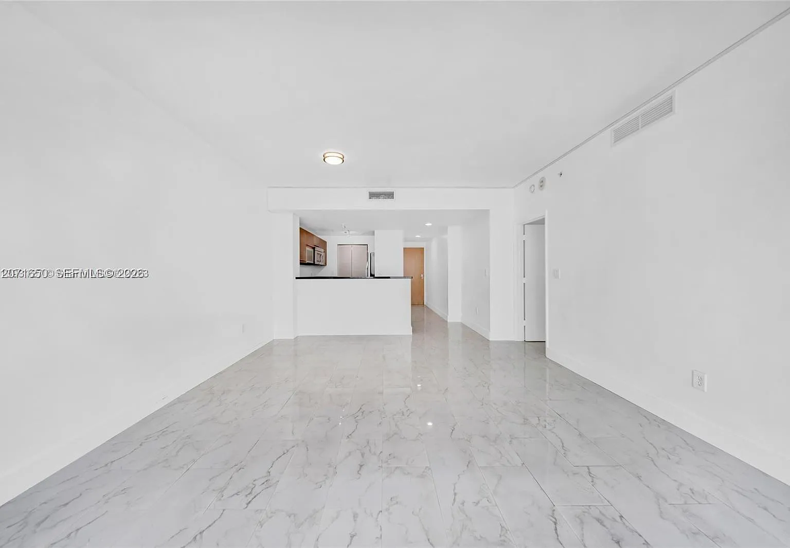 Vizcayne North Condo — Photo 2